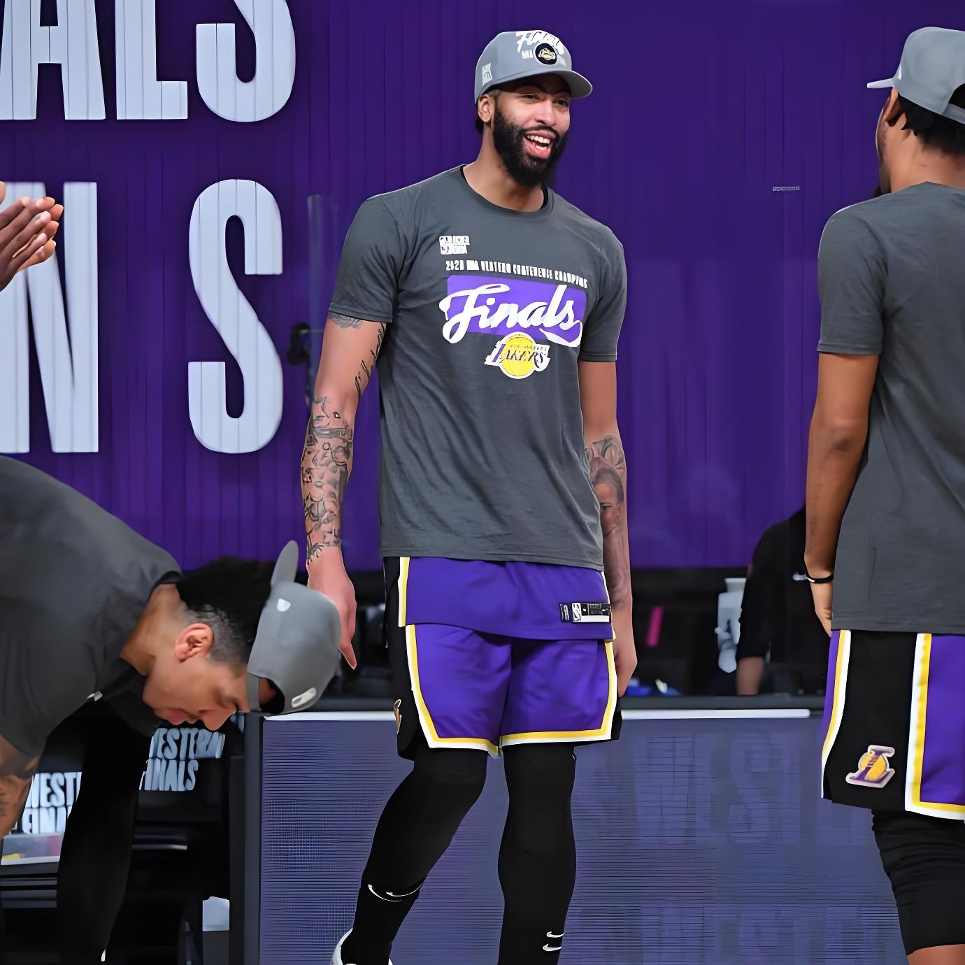 KAIYUNAPP下载-包含离谱！德罗巴在湖人比赛中关键助攻波尔图造点机会备战NBA季后赛，犹他爵士赛前队长鼓劲的词条